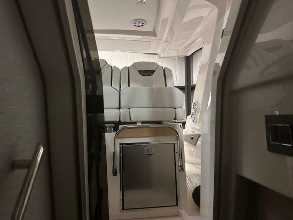 Tiara 34 Luxury Sport