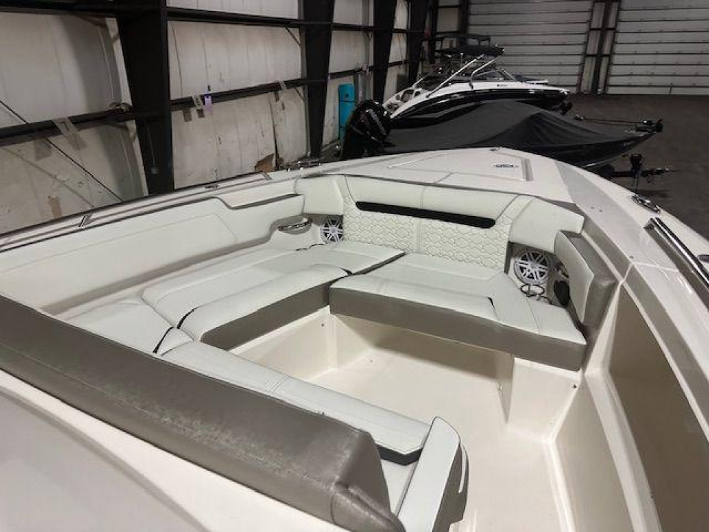 Tiara 34 Luxury Sport