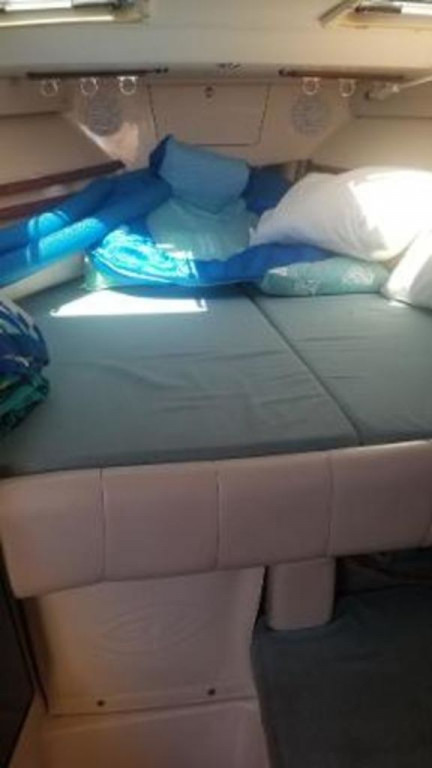 Grady White 330 Express