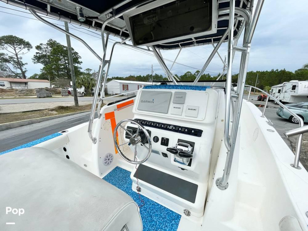 Cobia 312 Sport Cabin