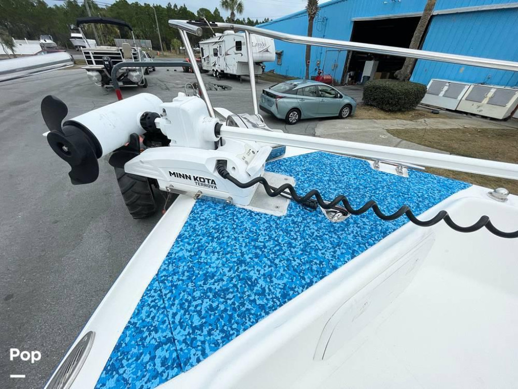 Cobia 312 Sport Cabin