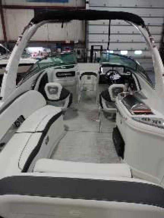 Crownline E285