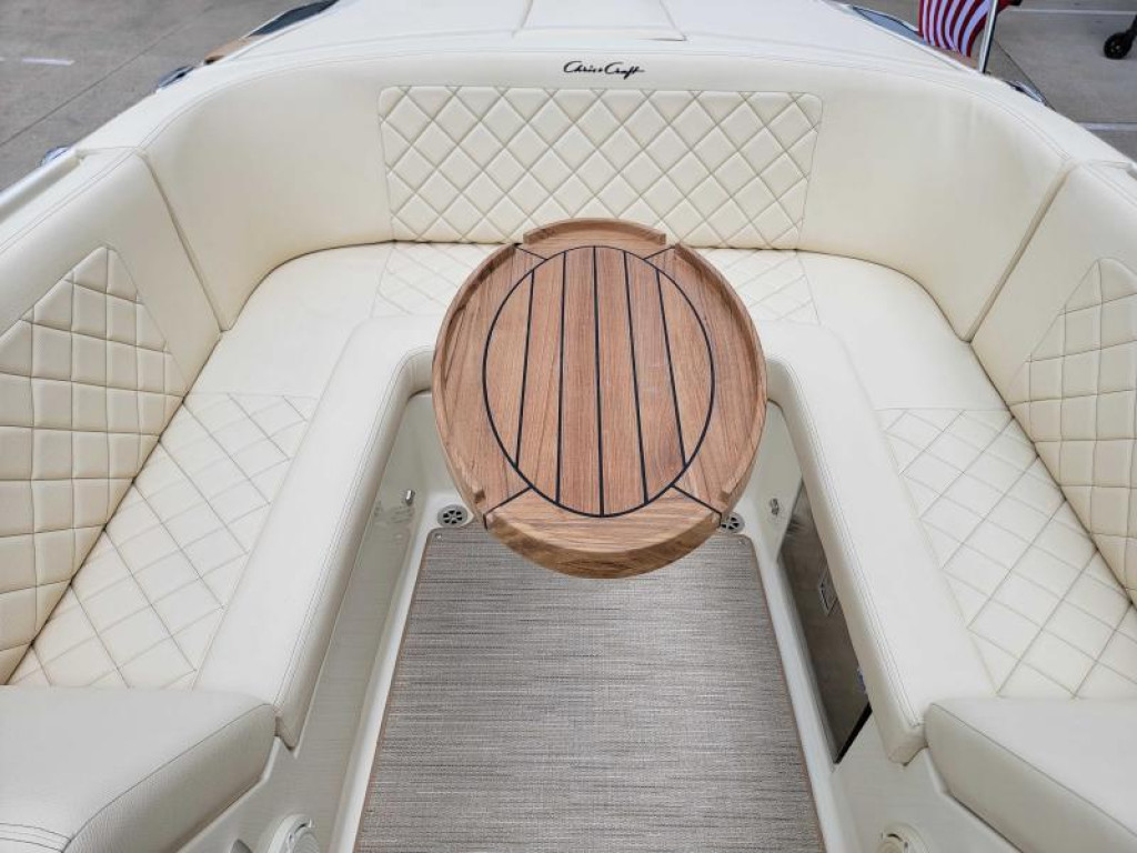 Chris-Craft Launch Series