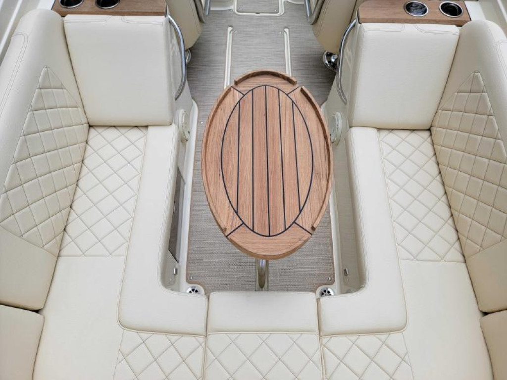 Chris-Craft Launch Series