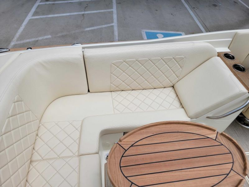 Chris-Craft Launch Series