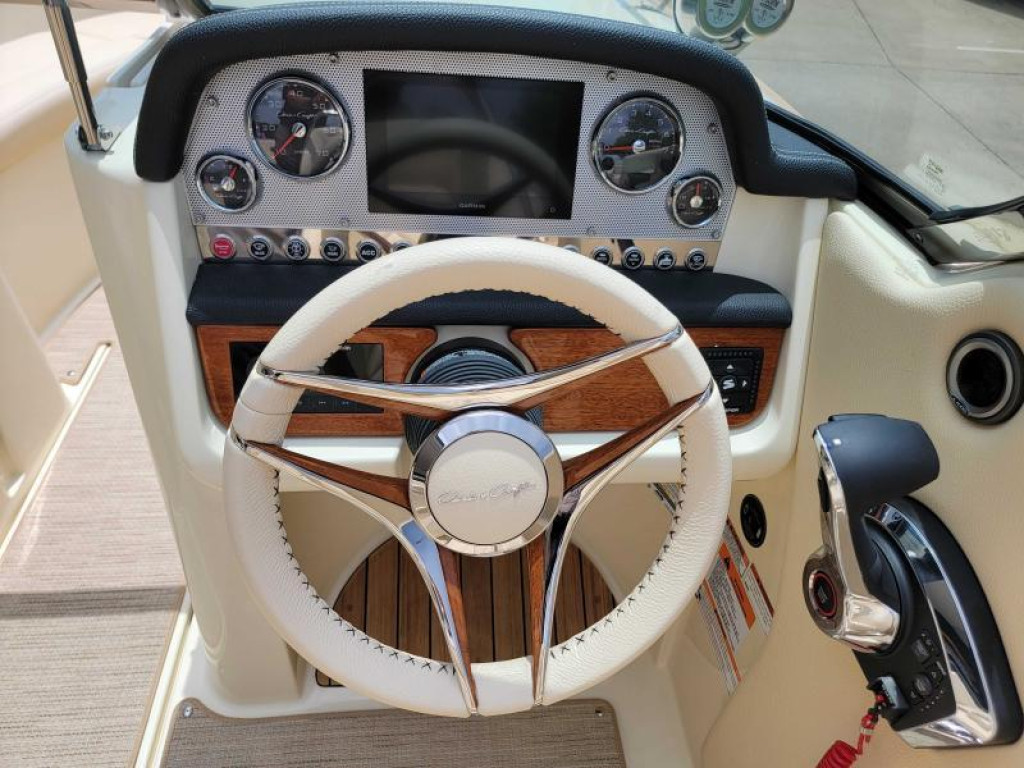 Chris-Craft Launch Series