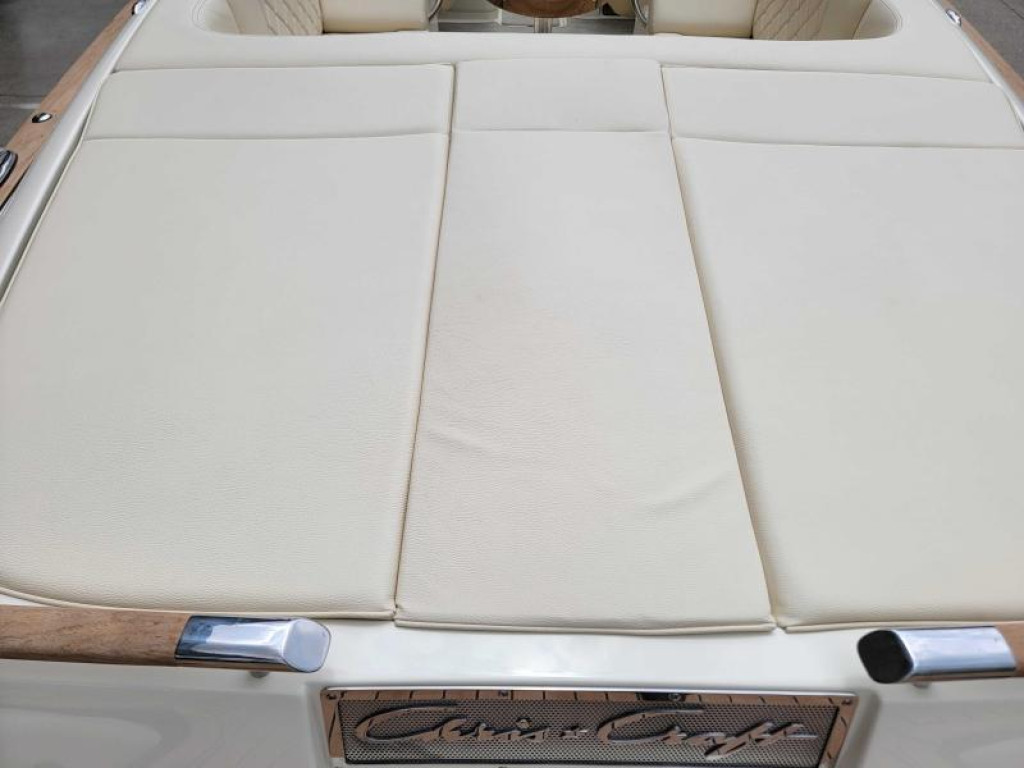 Chris-Craft Launch Series