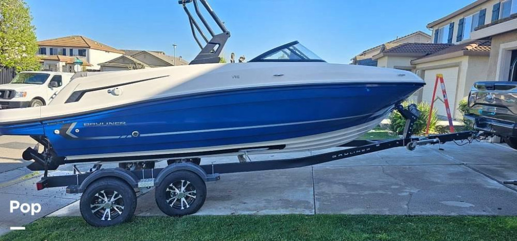 Bayliner VR5