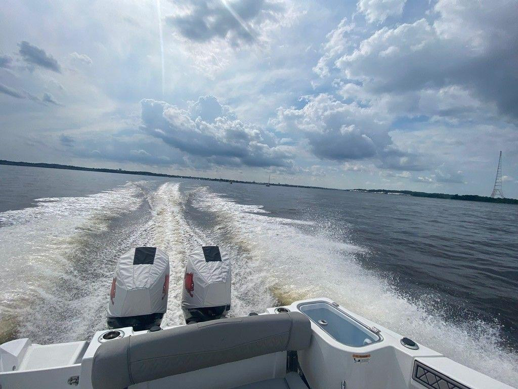 Wellcraft Scarab 262 Fisherman