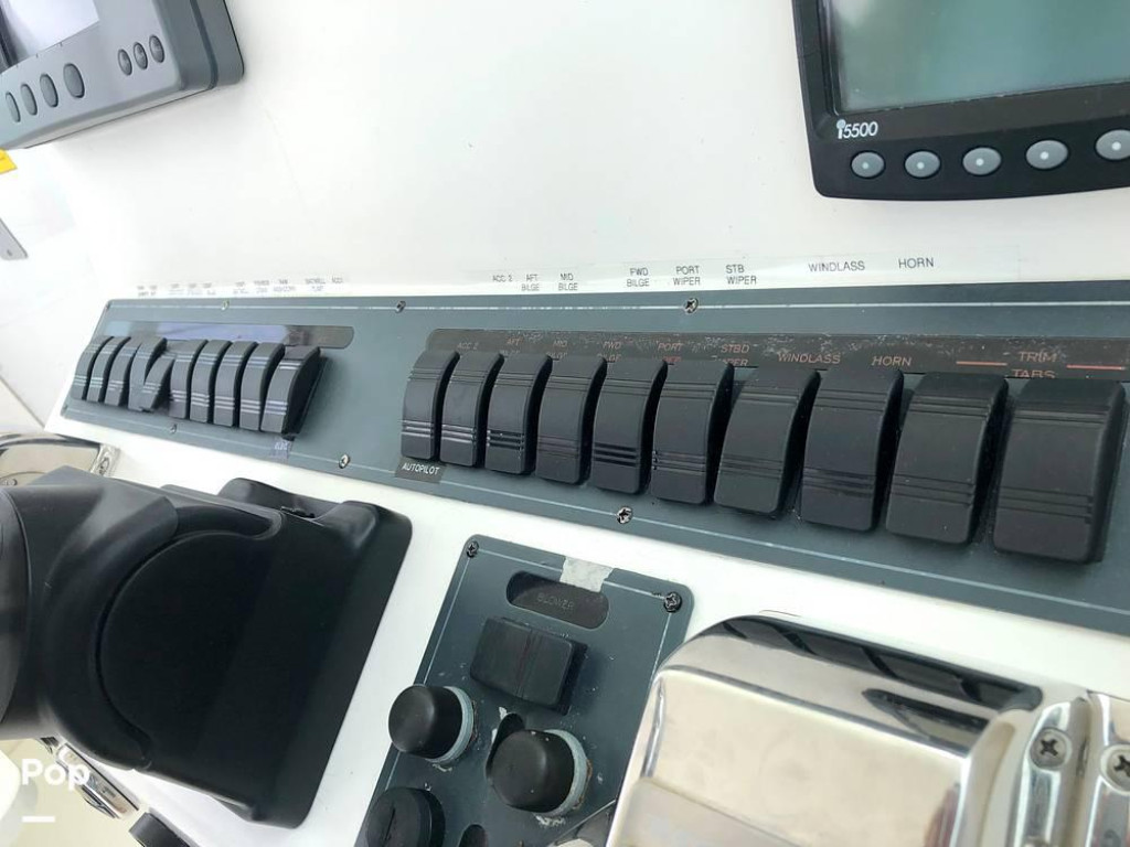 Rampage 30 Offshore Express