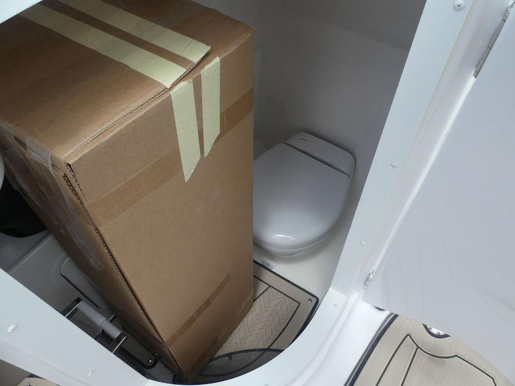 Hurricane SunDeck 2400 OB