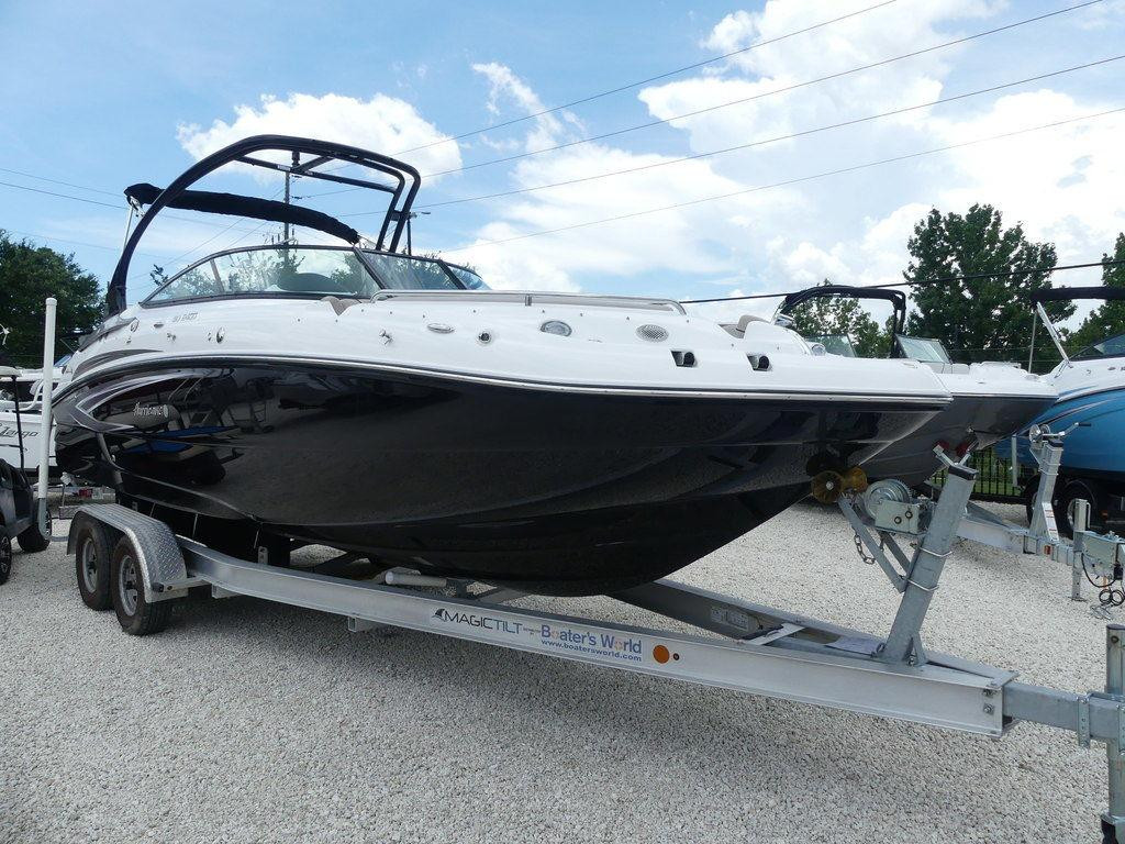 Hurricane SunDeck 2400 OB