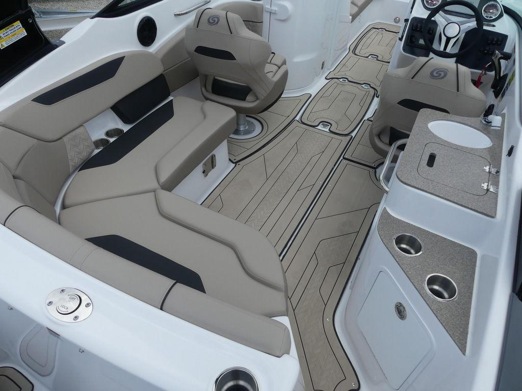 Hurricane SunDeck 2400 OB