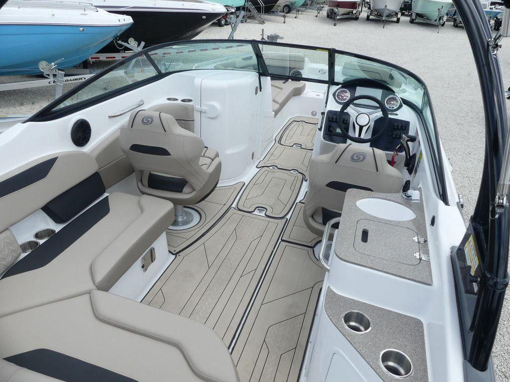 Hurricane SunDeck 2400 OB