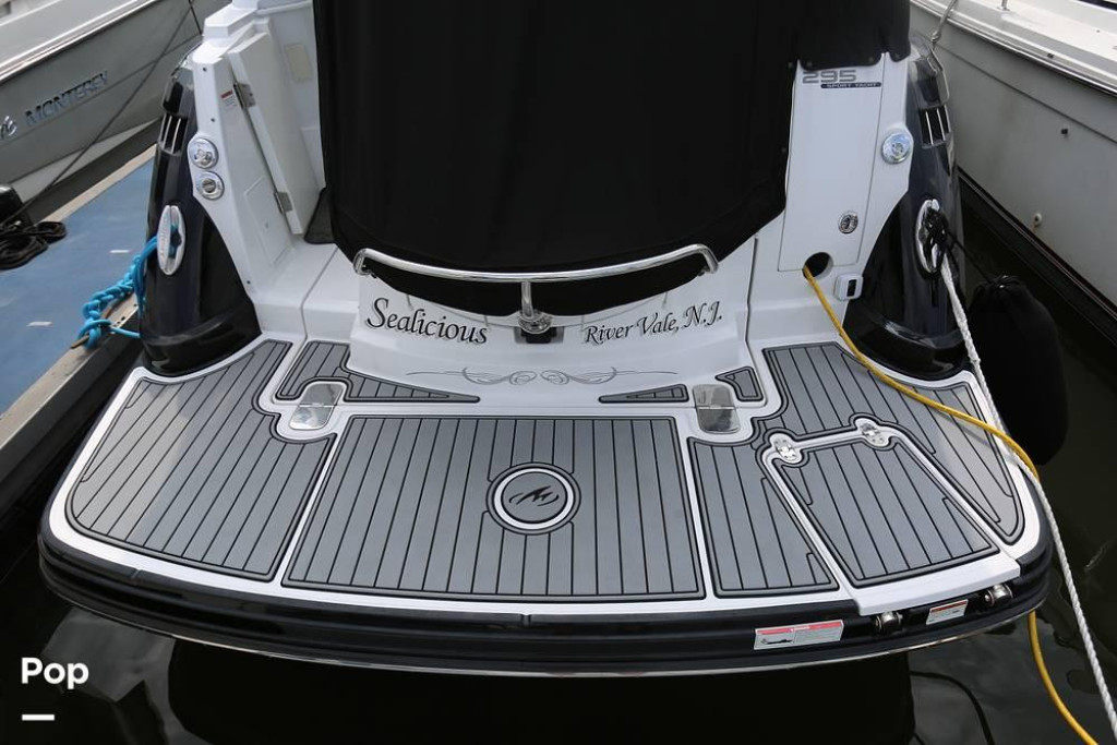 Monterey 295 Sport Yacht