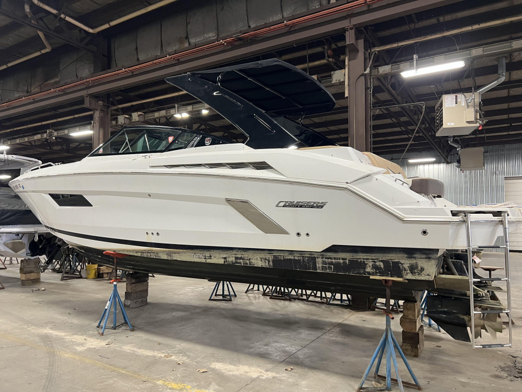 Cruisers 328CX
