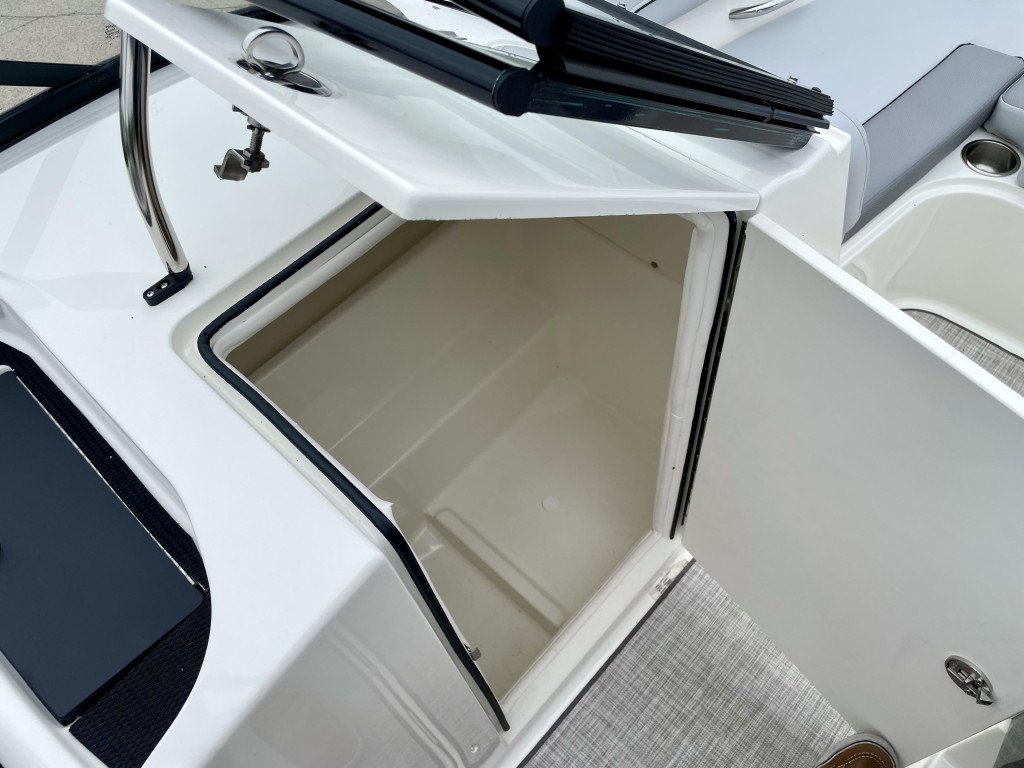 Bayliner VR6 Bowrider