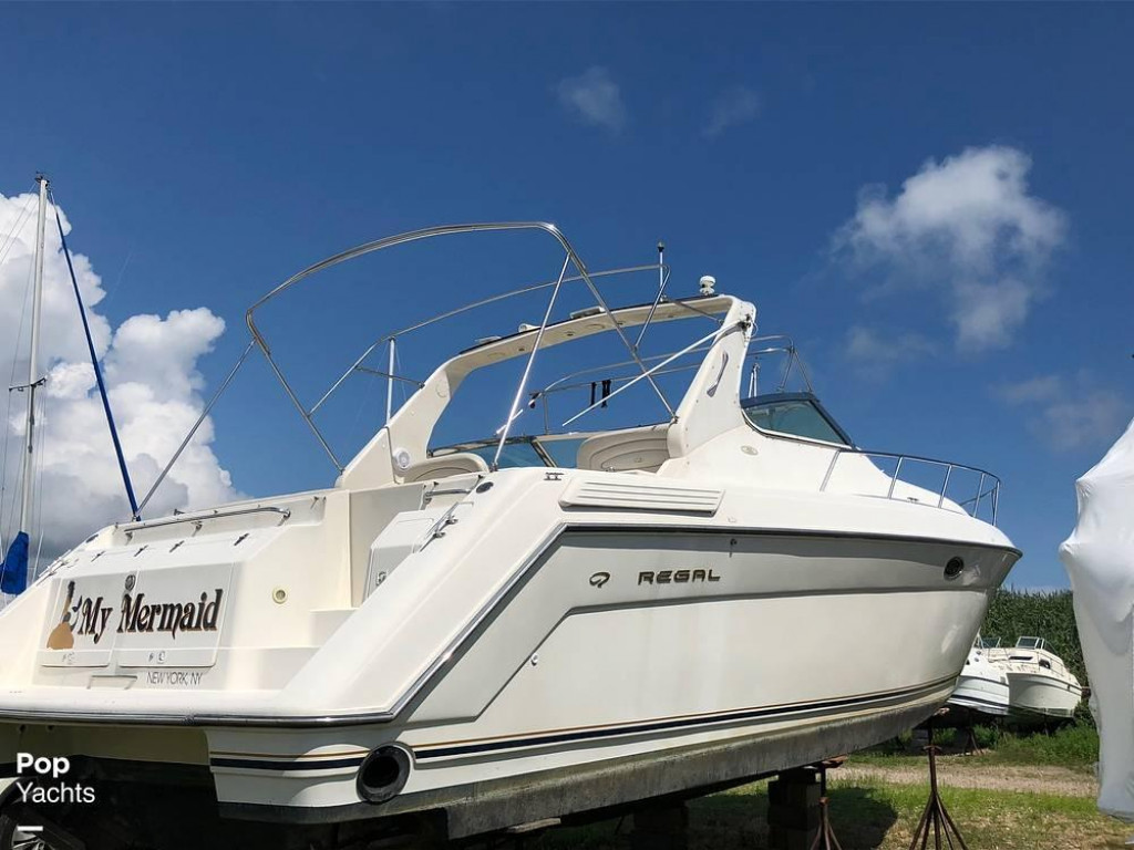Regal 402 Commodore