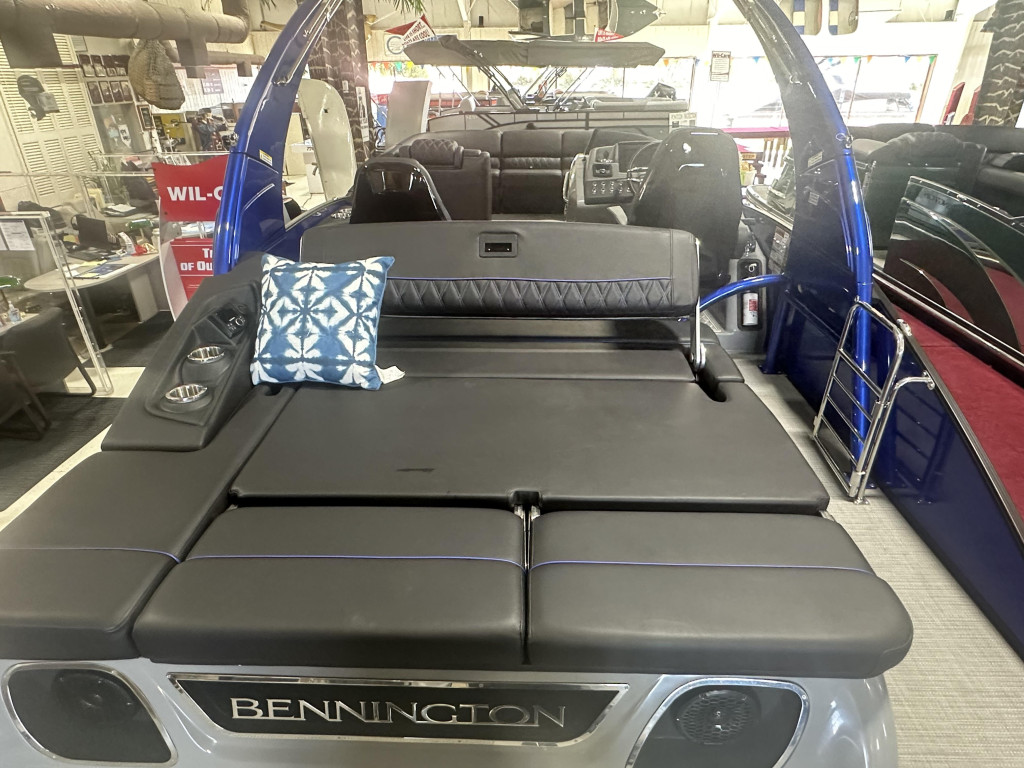 Bennington 25 QSBA Tri Toon