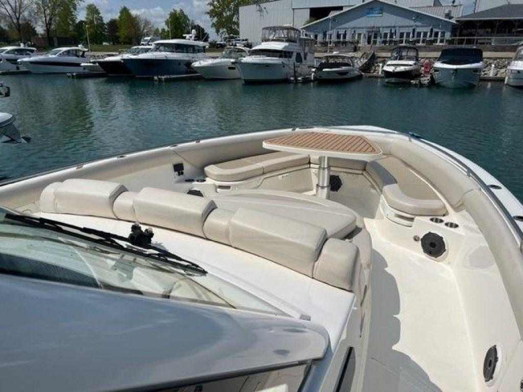 Boston Whaler 420 Outrage