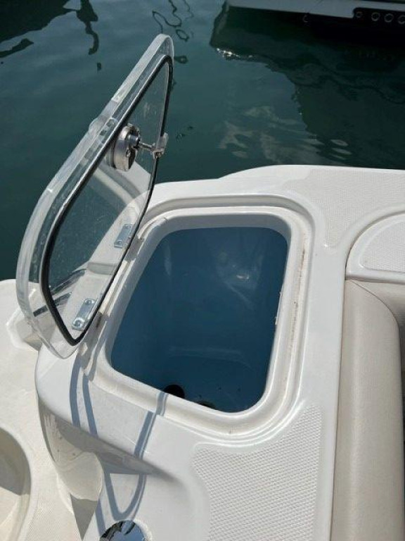 Boston Whaler 420 Outrage