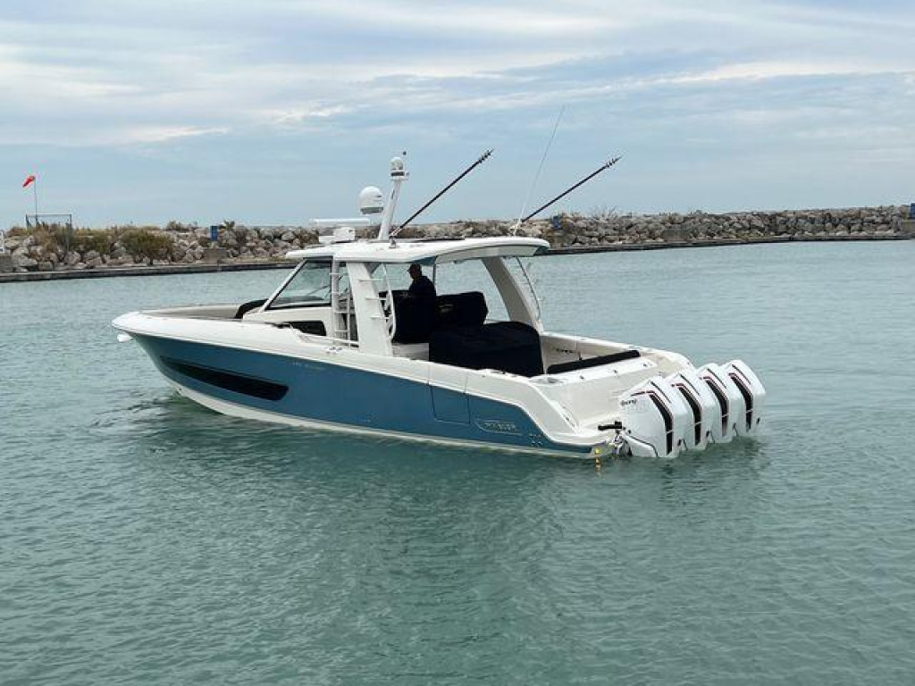 Boston Whaler 420 Outrage