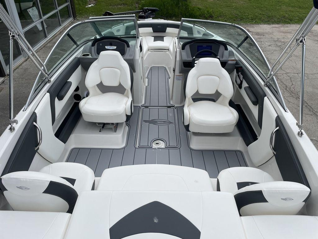 Chaparral 21 SSi OB Ski   Fish