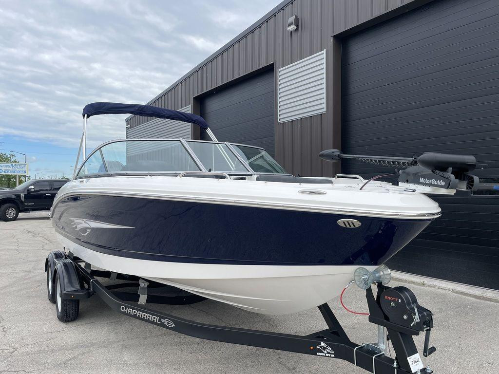 Chaparral 21 SSi OB Ski   Fish