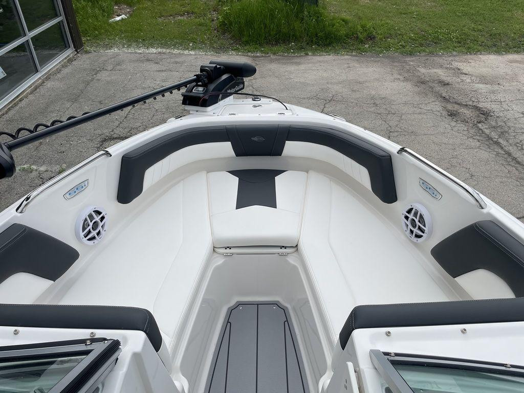 Chaparral 21 SSi OB Ski   Fish