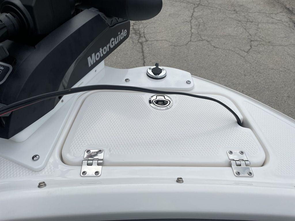 Chaparral 21 SSi OB Ski   Fish