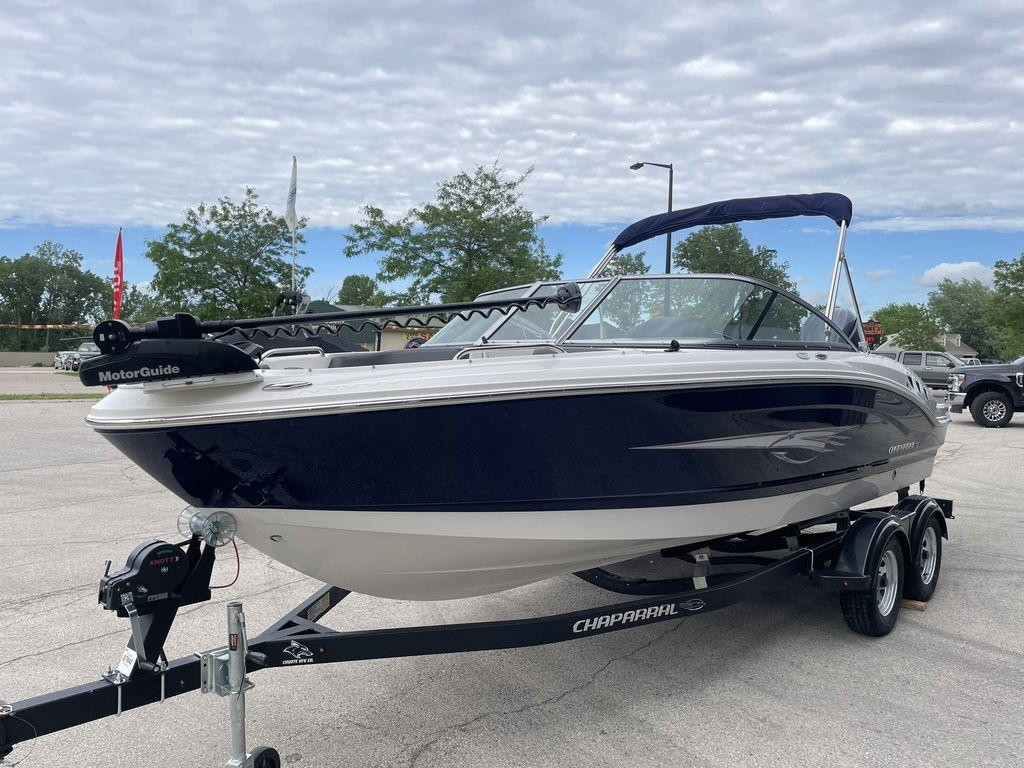 Chaparral 21 SSi OB Ski   Fish