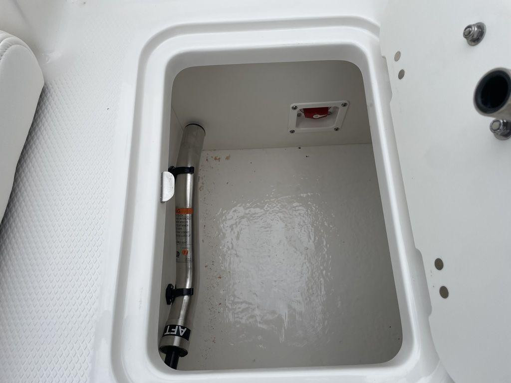 Chaparral 21 SSi OB Ski   Fish