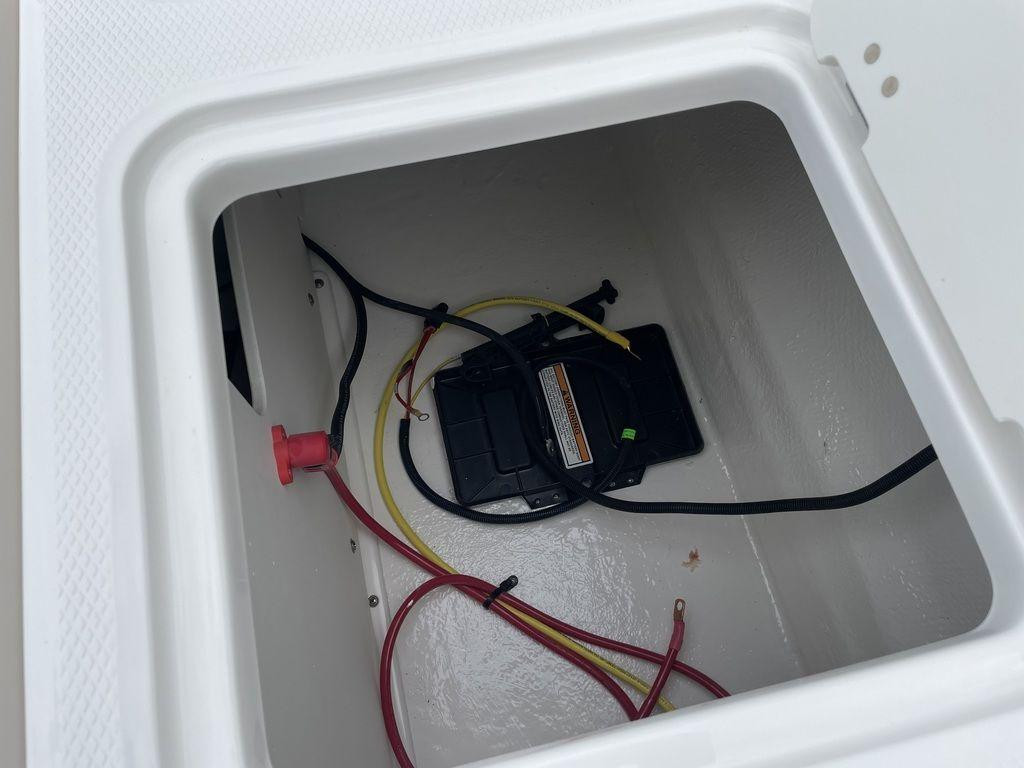 Chaparral 21 SSi OB Ski   Fish