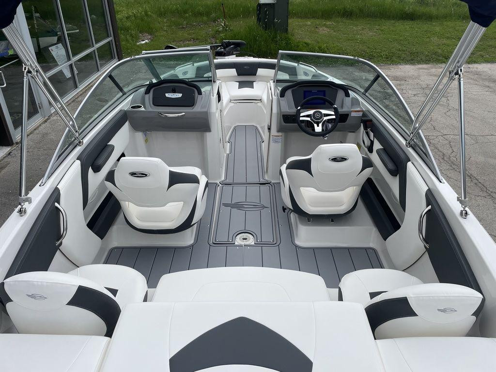 Chaparral 21 SSi OB Ski   Fish