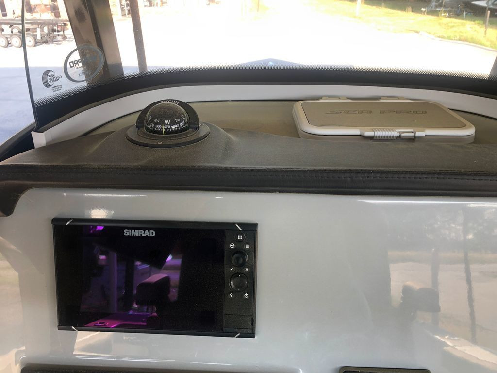 Sea Pro 239 Center Console