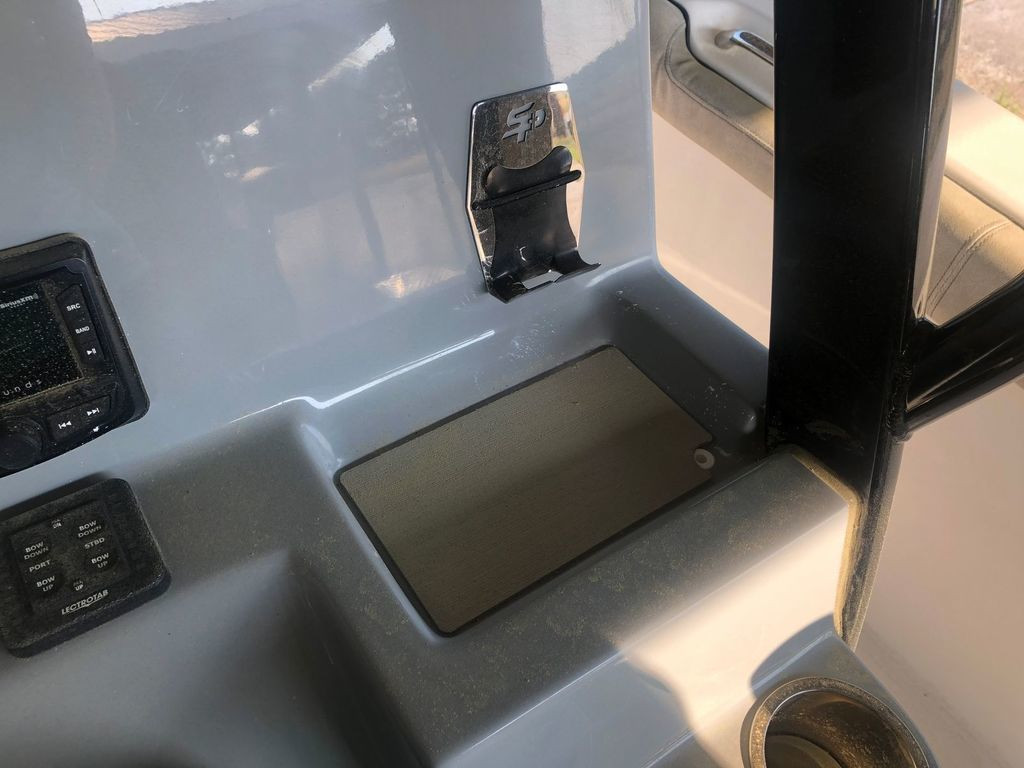 Sea Pro 239 Center Console