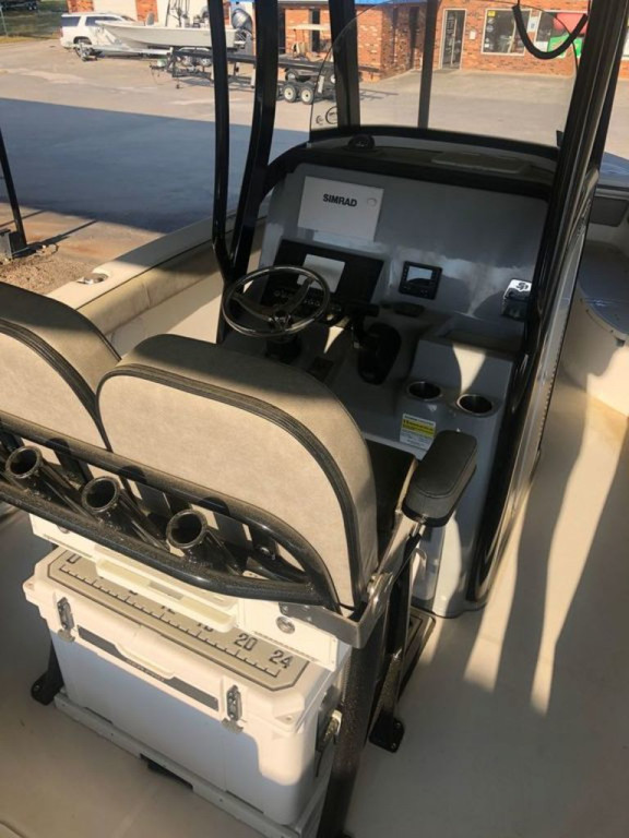 Sea Pro 239 Center Console