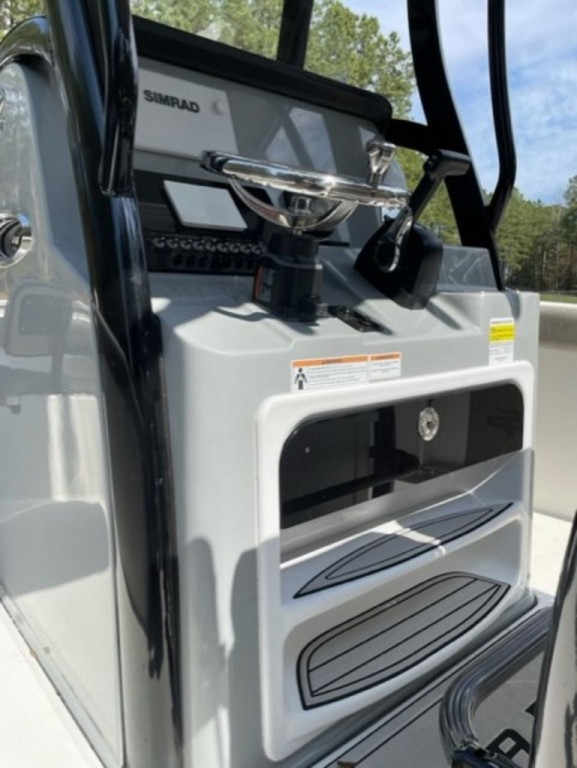 Sea Pro 239 Center Console