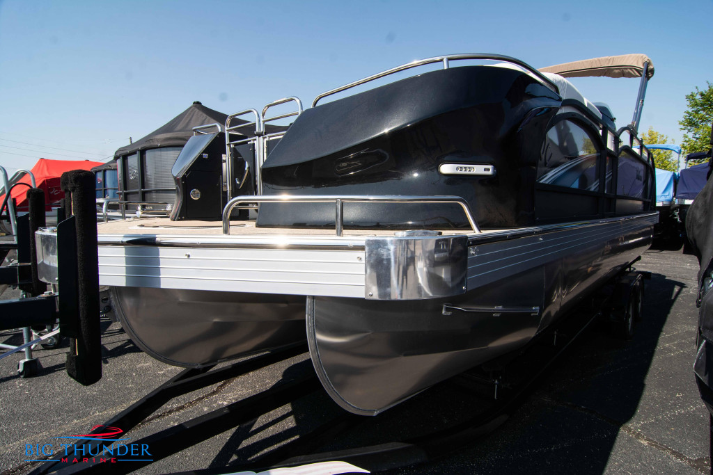 JC Tritoon SportToon 26 TT