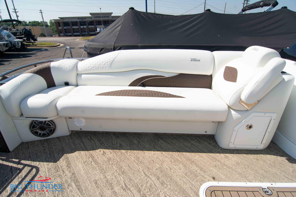 JC Tritoon SportToon 26 TT