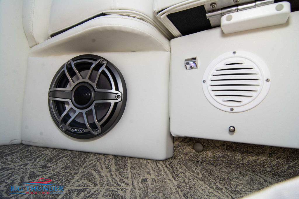 JC Tritoon SportToon 26 TT