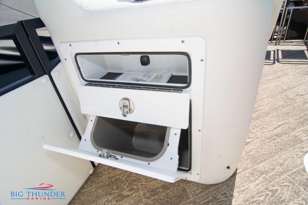 JC Tritoon SportToon 26 TT