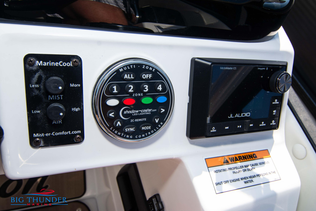 JC Tritoon SportToon 26 TT