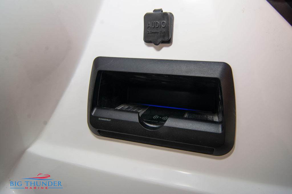 JC Tritoon SportToon 26 TT