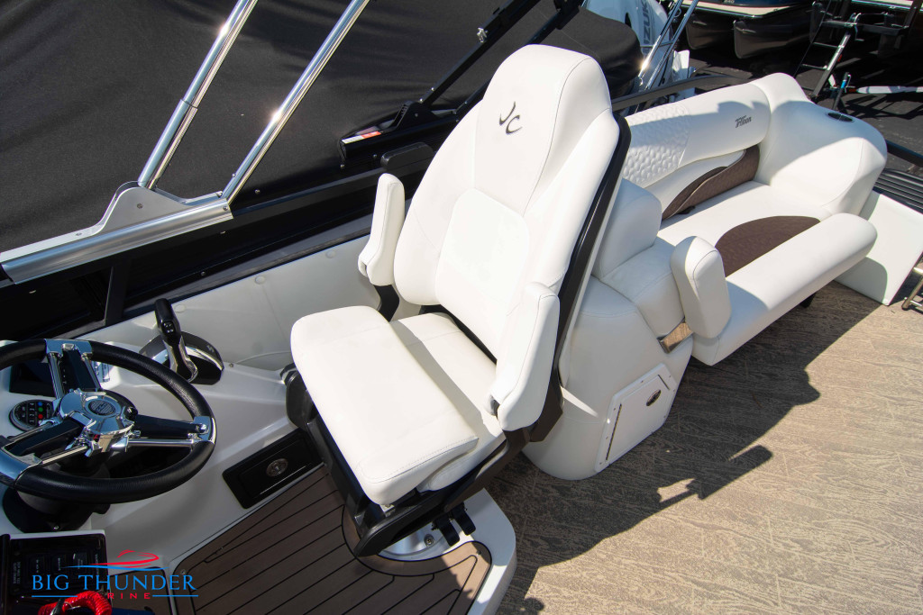 JC Tritoon SportToon 26 TT