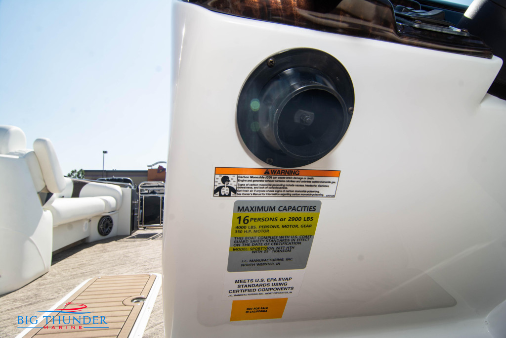 JC Tritoon SportToon 26 TT