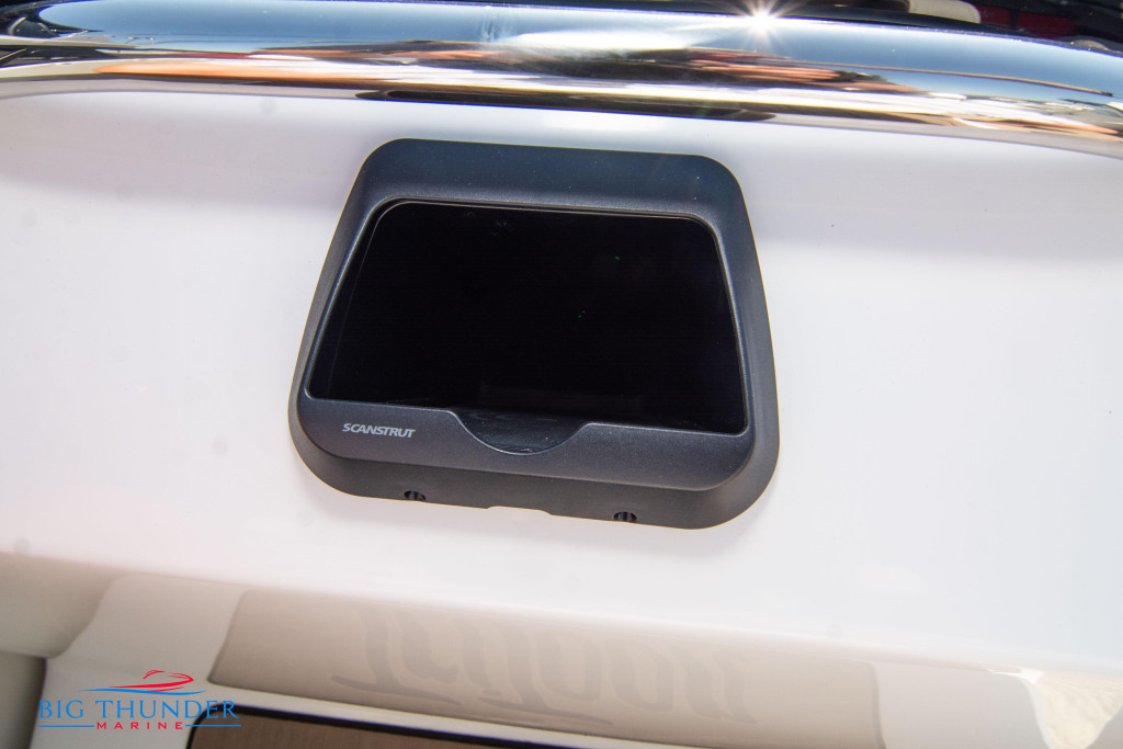 JC Tritoon SportToon 26 TT