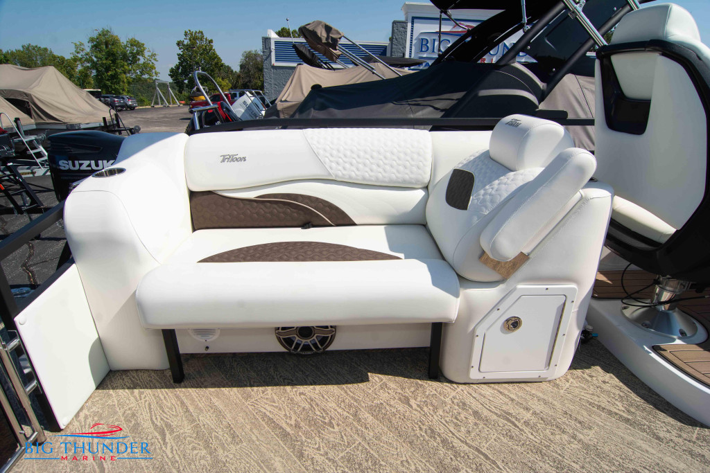 JC Tritoon SportToon 26 TT