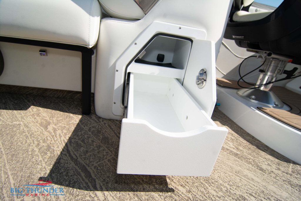 JC Tritoon SportToon 26 TT