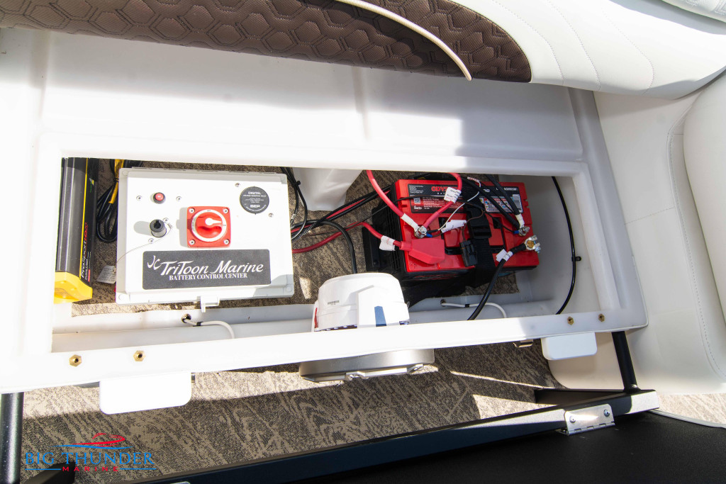 JC Tritoon SportToon 26 TT